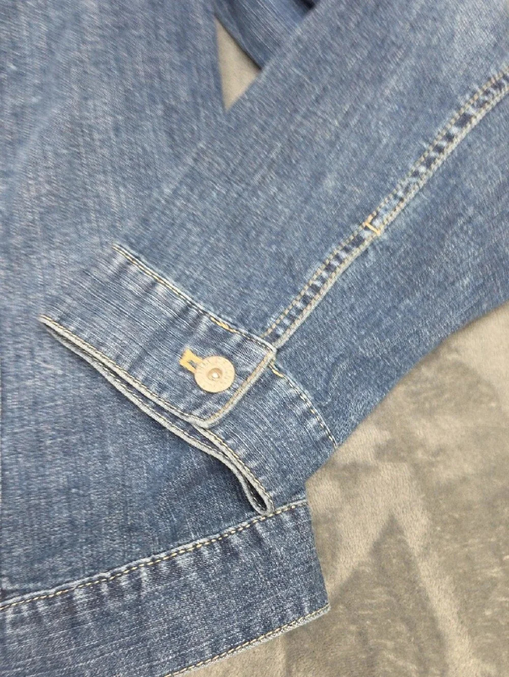 Chico's Medium Blue Denim Jean Jacket Sz 2(Lg) - Picture 3 of 8